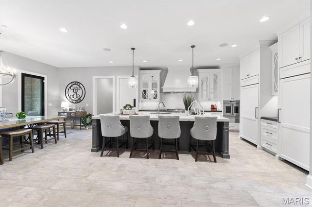 12723 Topping Acres, St Louis, MO 63131