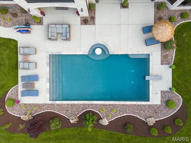 12723 Topping Acres, St Louis, MO 63131