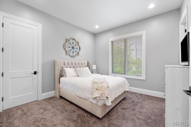 12723 Topping Acres, St Louis, MO 63131