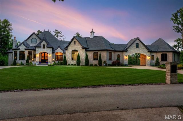 12723 Topping Acres, St Louis, MO 63131