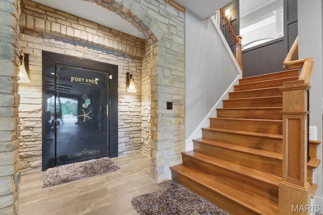 12723 Topping Acres, St Louis, MO 63131