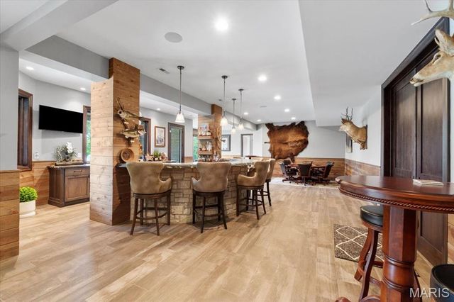 12723 Topping Acres, St Louis, MO 63131