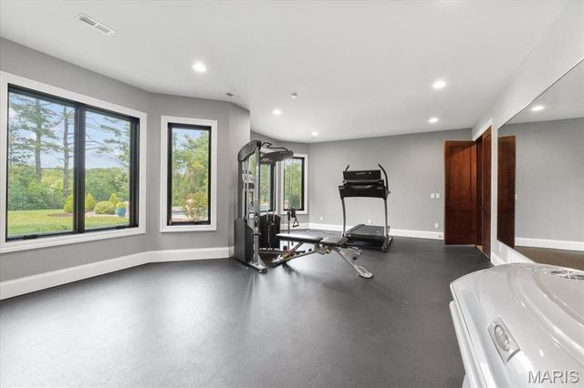 12723 Topping Acres, St Louis, MO 63131