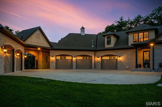 12723 Topping Acres, St Louis, MO 63131