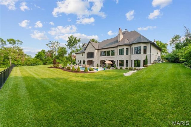 12723 Topping Acres, St Louis, MO 63131