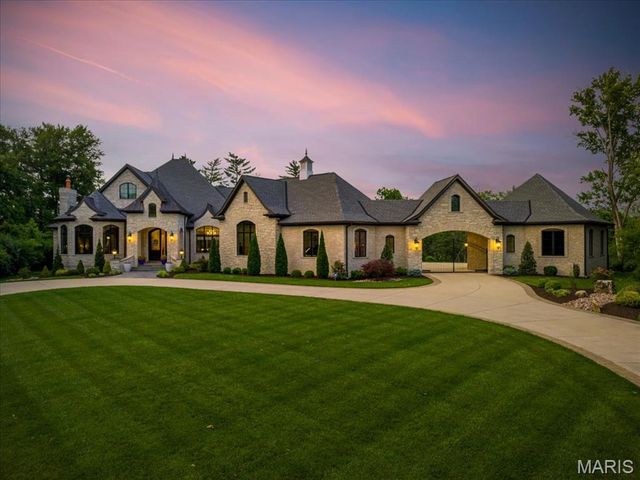 12723 Topping Acres, St Louis, MO 63131