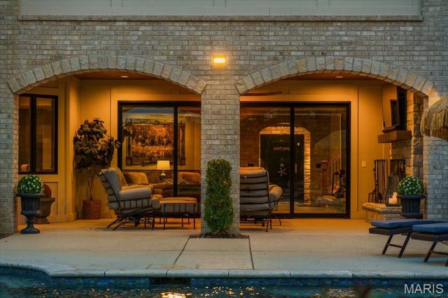 12723 Topping Acres, St Louis, MO 63131