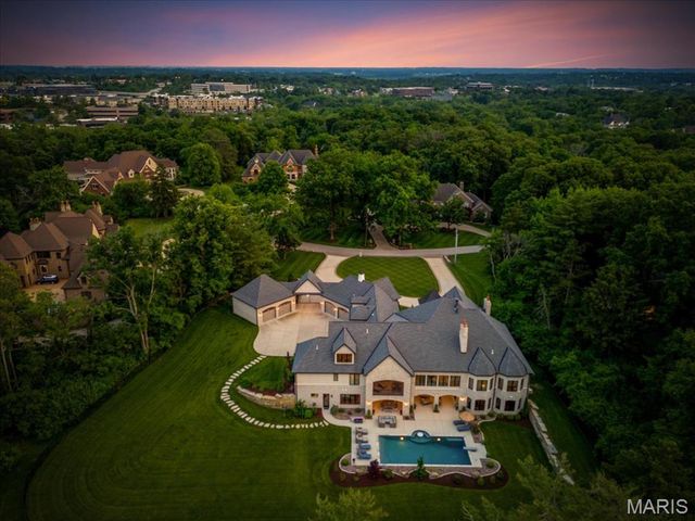 12723 Topping Acres, St Louis, MO 63131