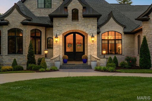 12723 Topping Acres, St Louis, MO 63131