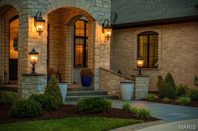 12723 Topping Acres, St Louis, MO 63131