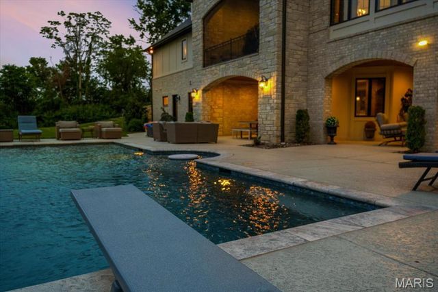 12723 Topping Acres, St Louis, MO 63131