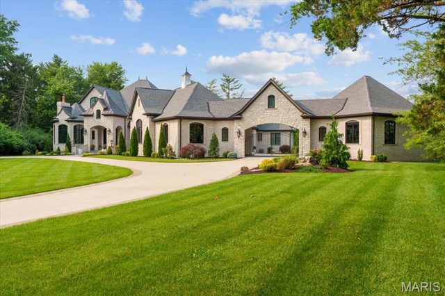 12723 Topping Acres, St Louis, MO 63131