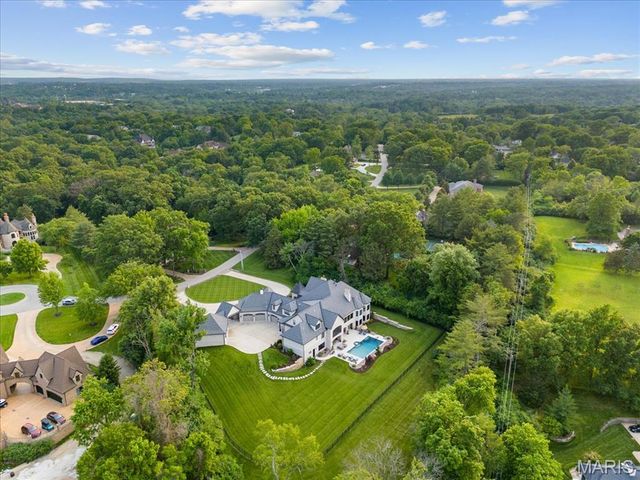 12723 Topping Acres, St Louis, MO 63131