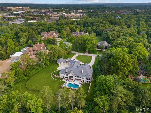 12723 Topping Acres, St Louis, MO 63131