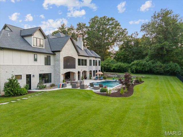 12723 Topping Acres, St Louis, MO 63131