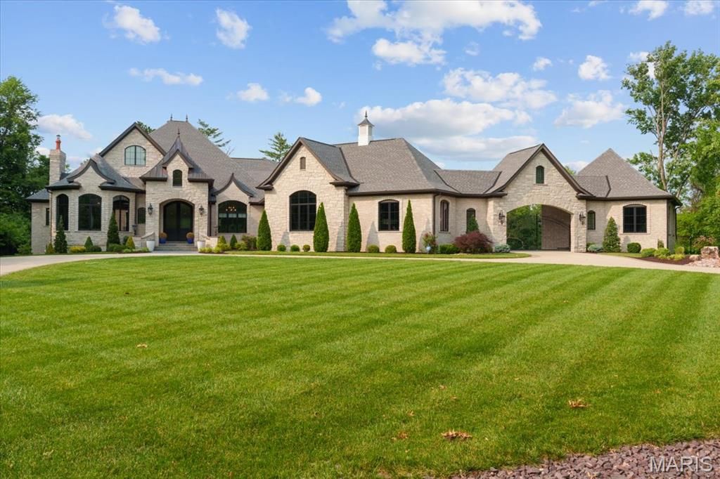 12723 Topping Acres, St Louis, MO 63131