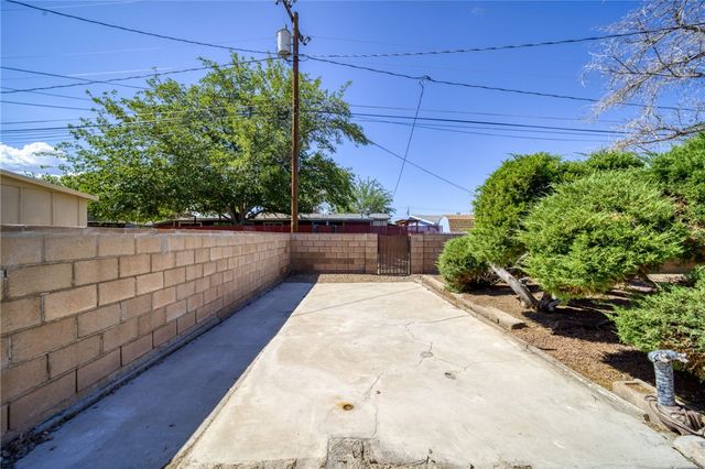 1916 Pacific Avenue, Kingman, AZ 86401