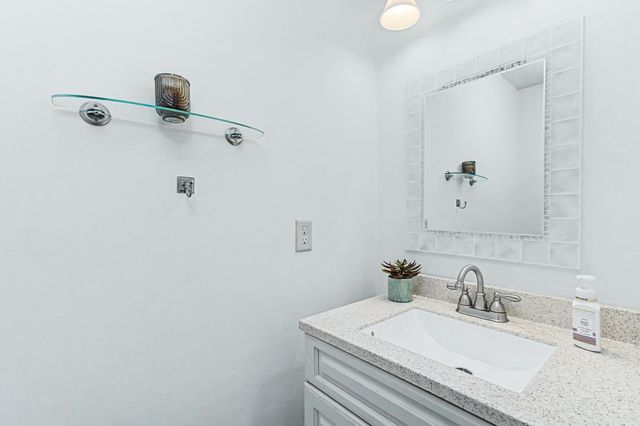 431 Westview Circle, Williston, VT 05495