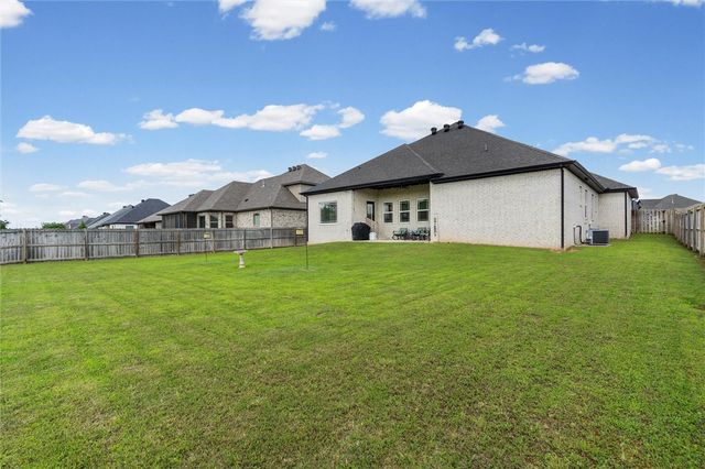 1160 Elizabeth Drive, Centerton, AR 72713