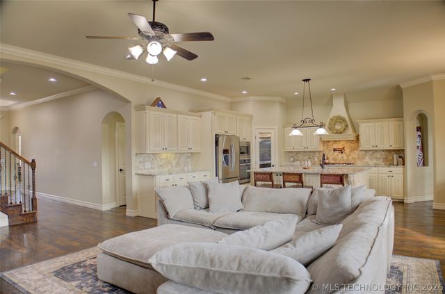 5830 E 144th Street S, Bixby, OK 74008