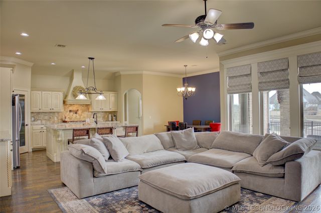 5830 E 144th Street S, Bixby, OK 74008