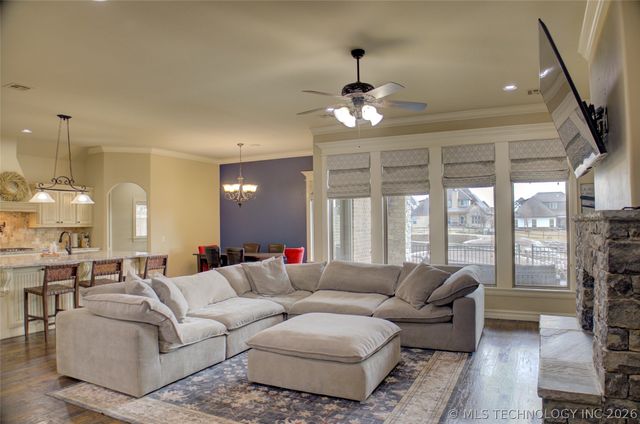 5830 E 144th Street S, Bixby, OK 74008