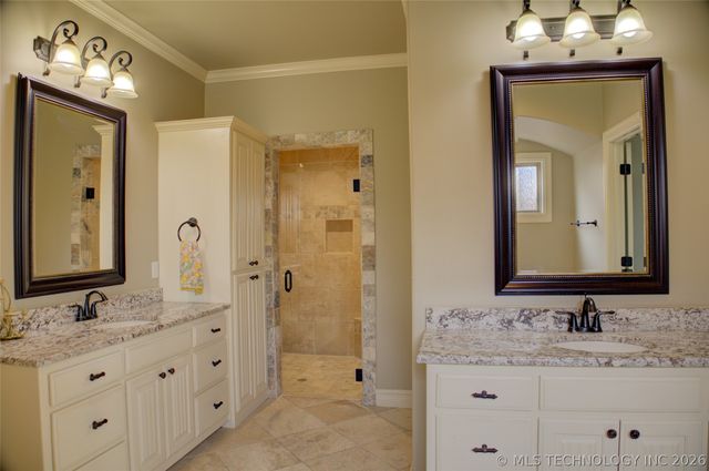 5830 E 144th Street S, Bixby, OK 74008