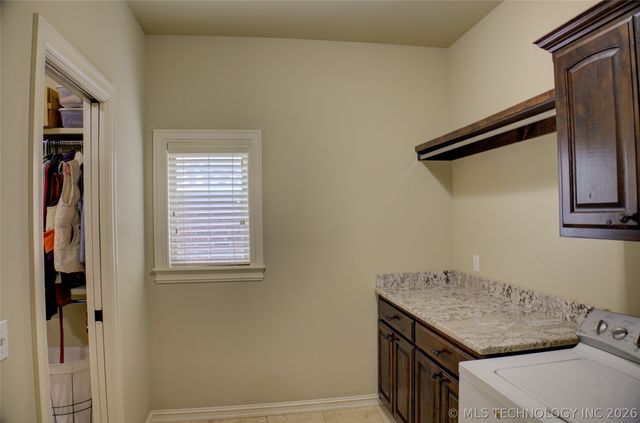 5830 E 144th Street S, Bixby, OK 74008