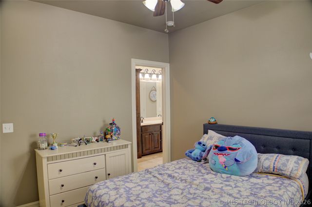 5830 E 144th Street S, Bixby, OK 74008