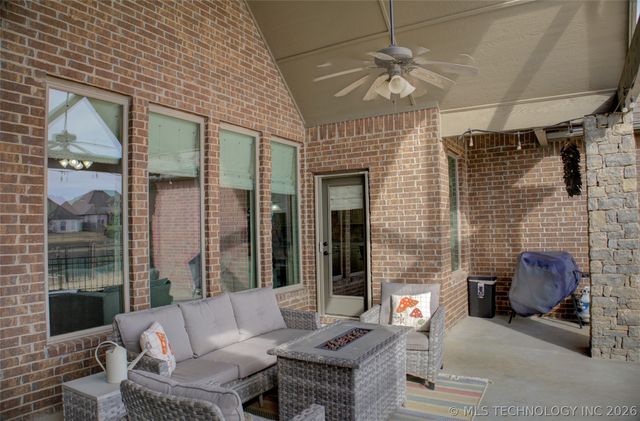 5830 E 144th Street S, Bixby, OK 74008