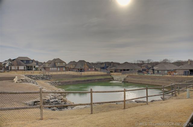 5830 E 144th Street S, Bixby, OK 74008