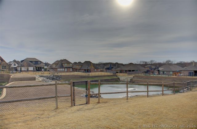 5830 E 144th Street S, Bixby, OK 74008