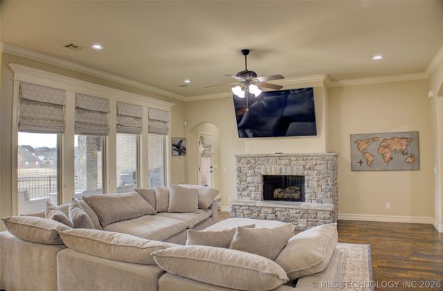 5830 E 144th Street S, Bixby, OK 74008