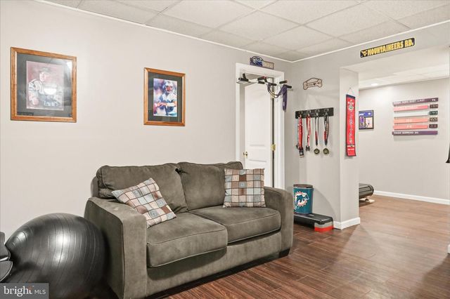 12 STORK LN, Martinsburg, WV 25405