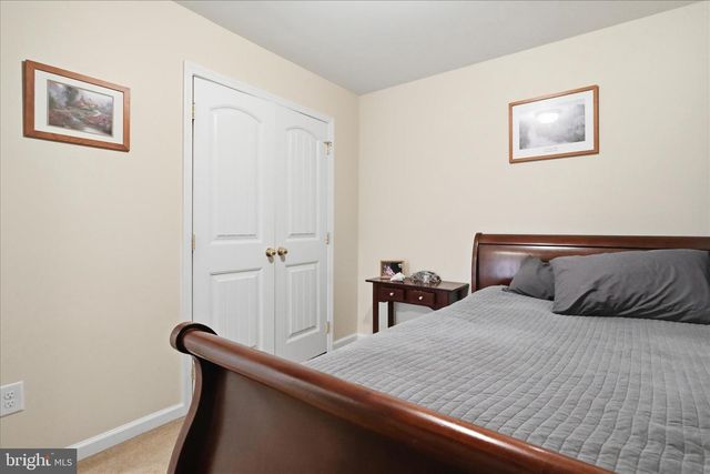 12 STORK LN, Martinsburg, WV 25405