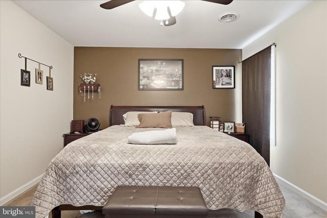 12 STORK LN, Martinsburg, WV 25405