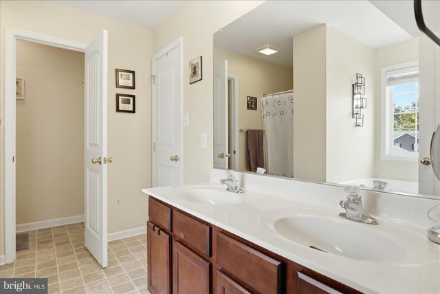 12 STORK LN, Martinsburg, WV 25405