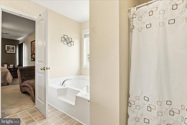 12 STORK LN, Martinsburg, WV 25405