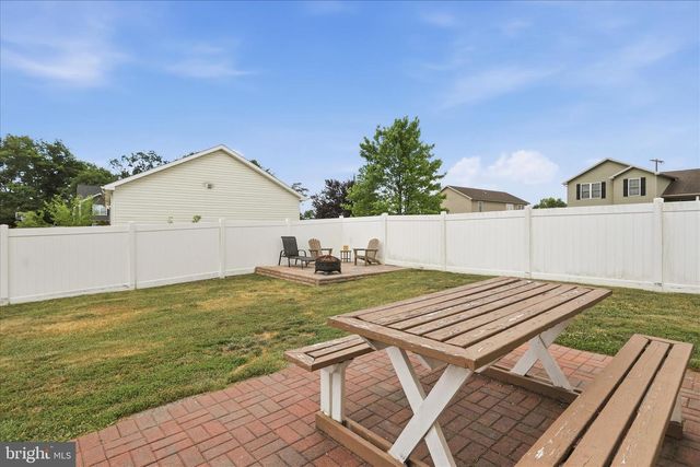 12 STORK LN, Martinsburg, WV 25405