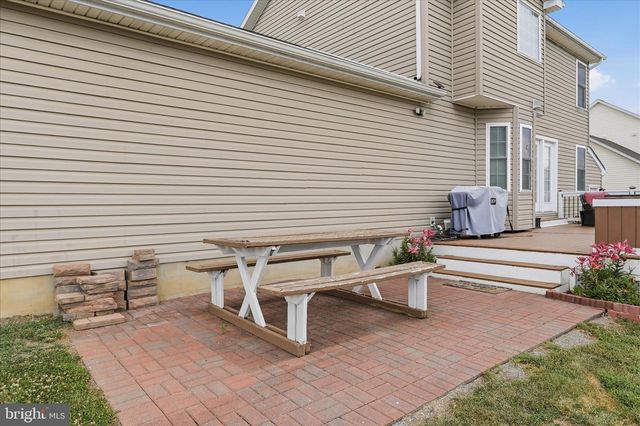 12 STORK LN, Martinsburg, WV 25405