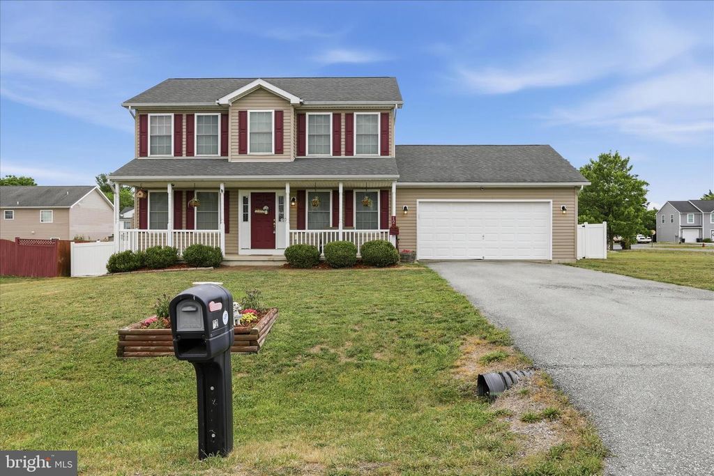 12 STORK LN, Martinsburg, WV 25405