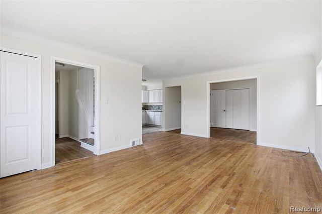 18425 Lesure Street, Detroit, MI 48235