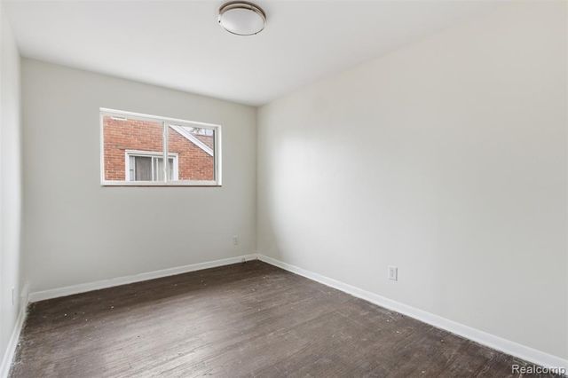 18425 Lesure Street, Detroit, MI 48235