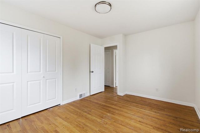 18425 Lesure Street, Detroit, MI 48235