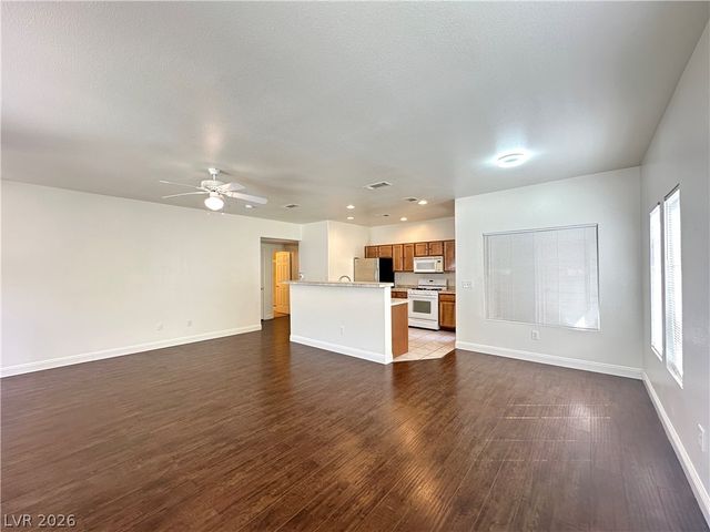 1501 CARDINAL PEAK Lane 202, Las Vegas, NV 89144
