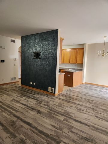 1116 Heron Circle, Joliet, IL 60431