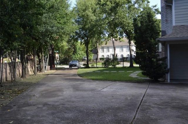 14923 Perthshire Road, Houston, TX 77079