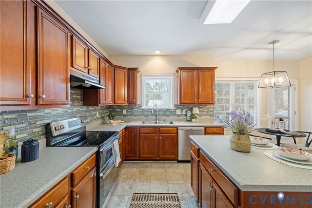 14755 Waters Shore Dr, Midlothian, VA 23112