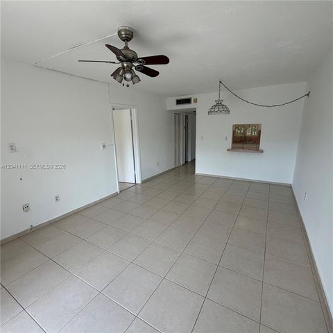 7505 SW 82nd St 206, Miami, FL 33143