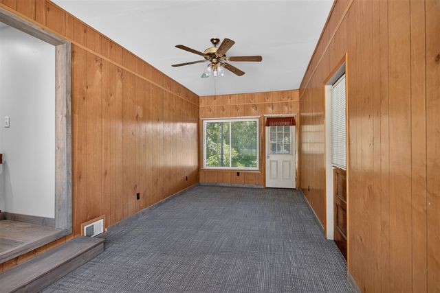 2695 Gilletts Lake Road, Jackson, MI 49201